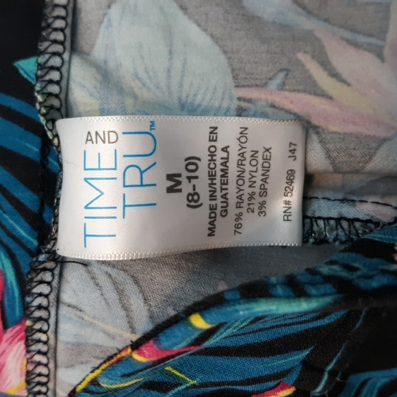 Capris - Picture 4 of 4